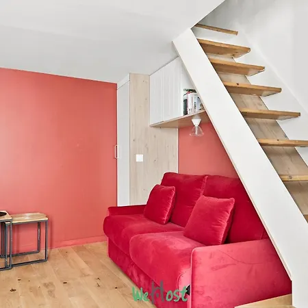 Charming Steps From Notre-dame & The Seine