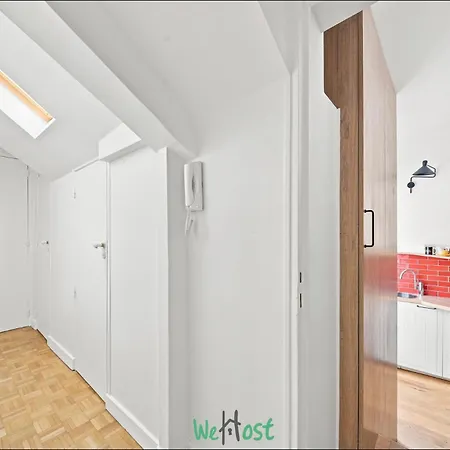 Charming Steps From Notre-dame & The Seine *